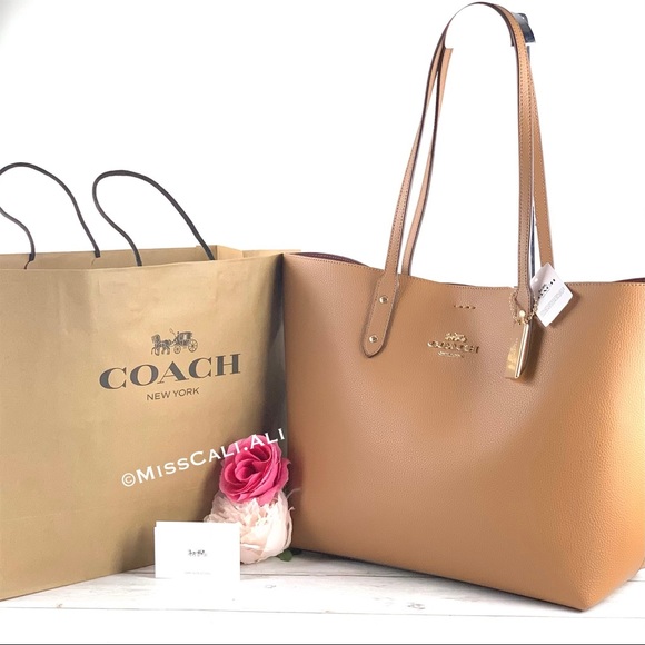 NWT COACH Town Tote Pebbled Leather Bag - Light Saddle - Picture 10 of 15